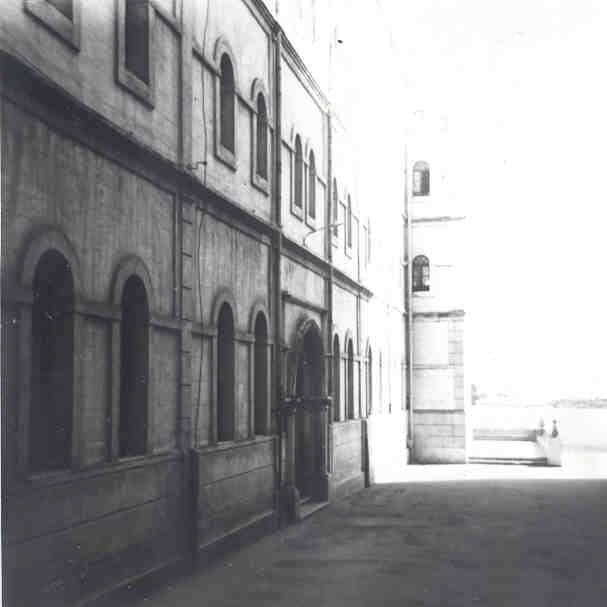 Colegio San Antonio de Padua - Entre edificios