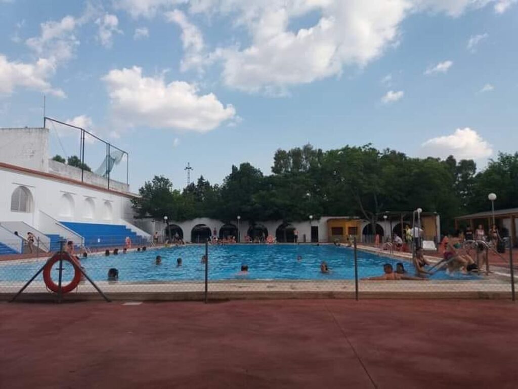 C&aacute;ceres - Ciudad Deportiva a&ntilde;os 70