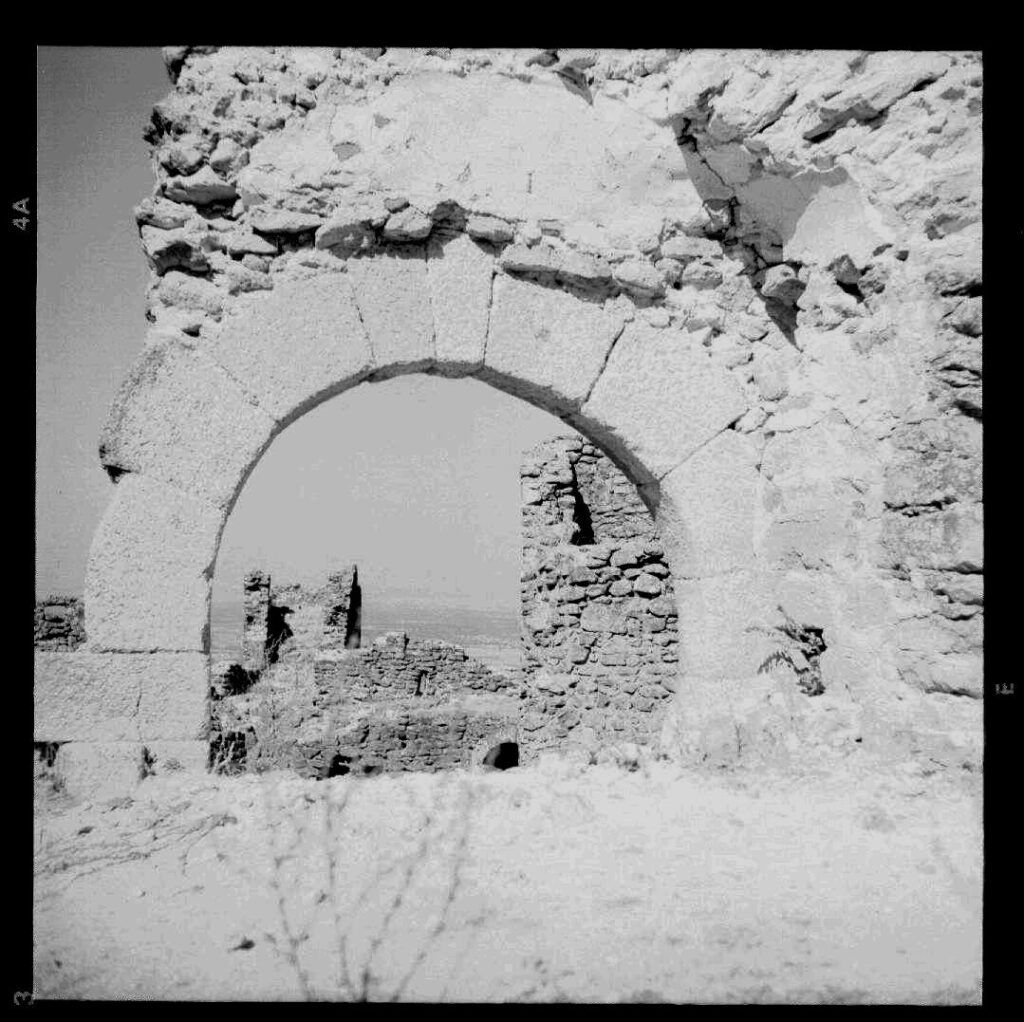 1960 - Arcos del Castillo de Mont&aacute;nchez